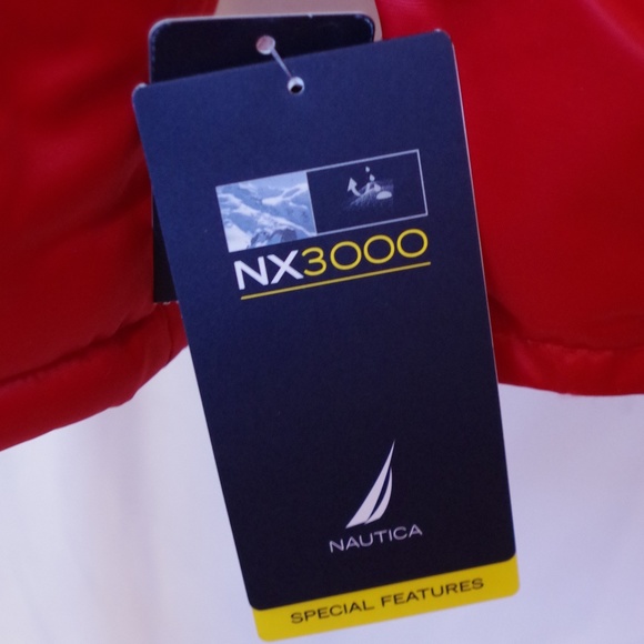 Nautica Shiny Red Puffer Jacket w/Hood NEW- Sz. Lrg - Picture 2 of 8